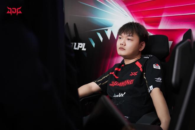 构纷纷寻求 构纷纷寻求