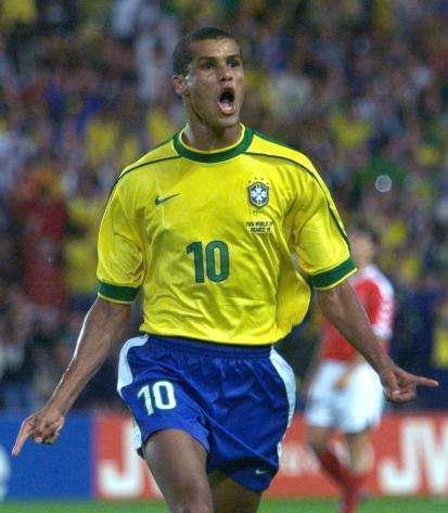 赛充满悬念 赛充满悬念