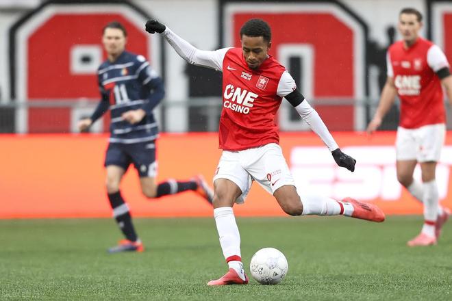 对较弱的球 对较弱的球